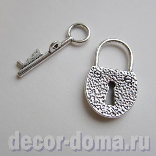 Замочек и ключик, 3 см, подвески декоративные Замочек и ключик, 3 см, подвески декоративные