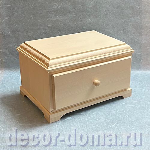 Шкатулка-комод, массив липы, 25х18 см, фигурная крышка