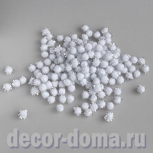 Помпончики с люрексом, 1,5 см, цвет белый, 200 шт.