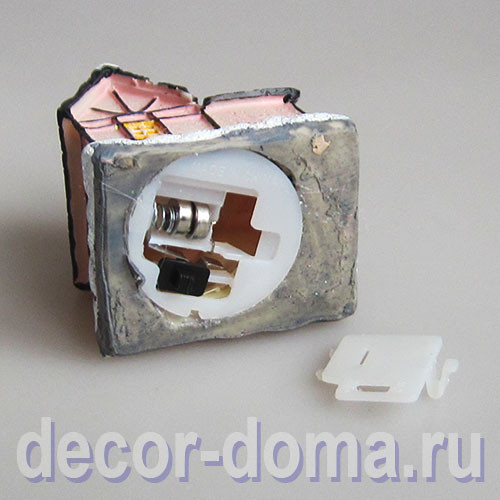 Зимний домик светящийся, 5,5 см