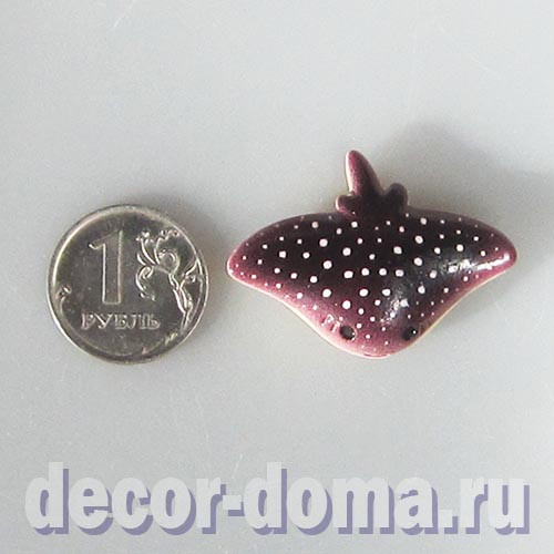 Скат коричневый, рыба, миниатюра, 2,5х3,5 см
