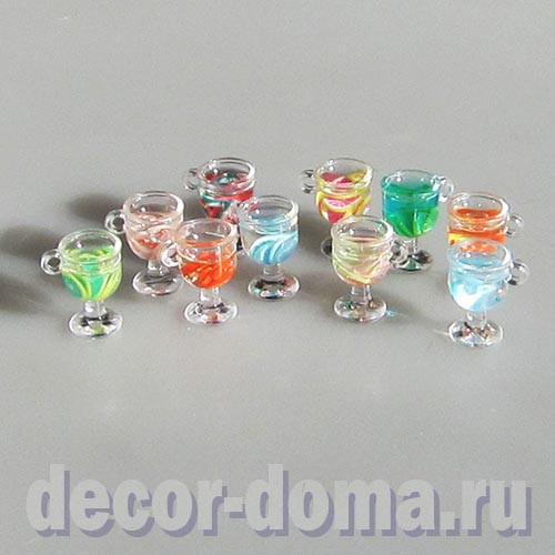 Напиток с фруктами, в бокале на ножке, подвеска, 1,8 см, 1 шт. Напиток с фруктами, в бокале на ножке, подвеска, 1,8 см, 1 шт.