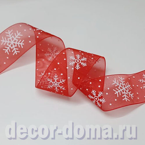Белые снежинки на красном, лента декоративная, 4 см, за 1 м