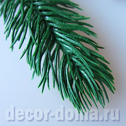 Веточки еловые мелкие, 10 см, хвоя декоративная, 25 шт.