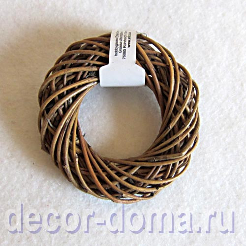 EF-2401507-venok-iz-lozy.jpg