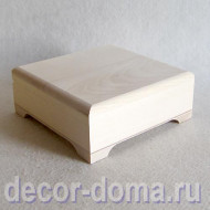 Шкатулка, массив липы, 14х14х6 см, с обточенной крышкой Шкатулка, массив липы, 14х14х6 см, с обточенной крышкой